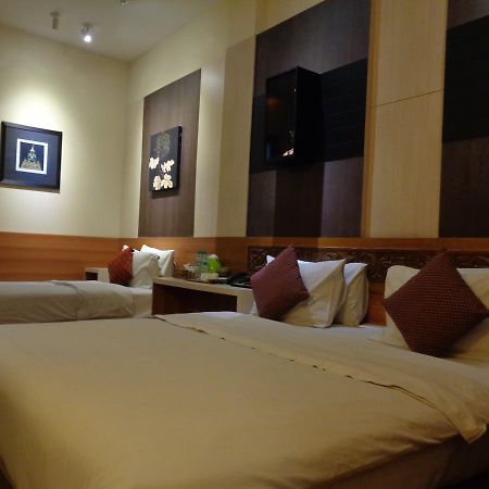 Dhanesvara Holistic Unique Homestay Wonotjolo Buitenkant foto