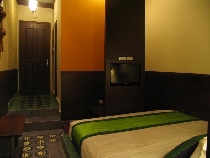 Dhanesvara Holistic Unique Homestay Wonotjolo Buitenkant foto