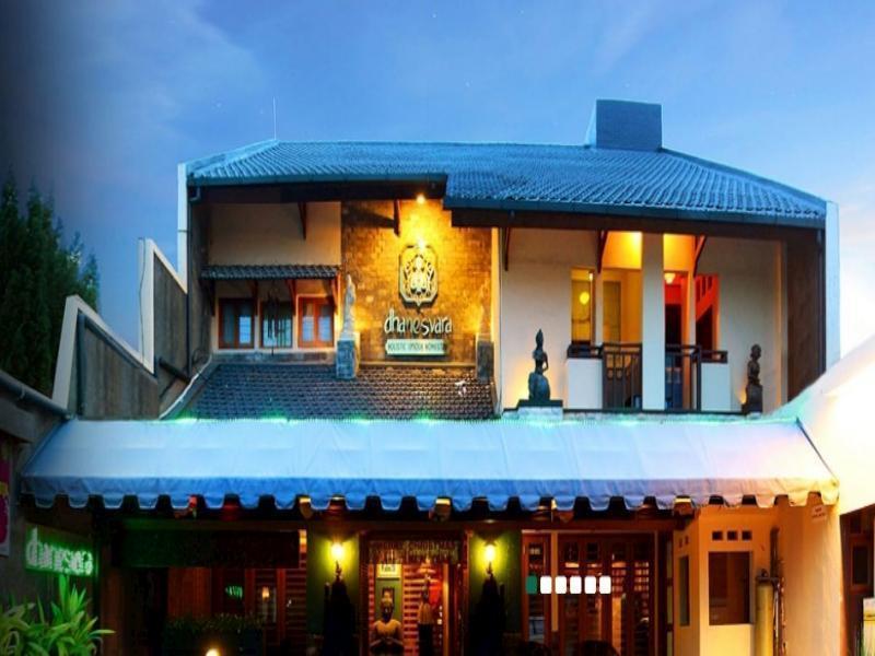 Dhanesvara Holistic Unique Homestay Wonotjolo Buitenkant foto