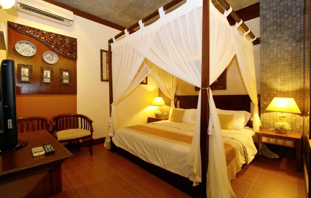 Dhanesvara Holistic Unique Homestay Wonotjolo Buitenkant foto