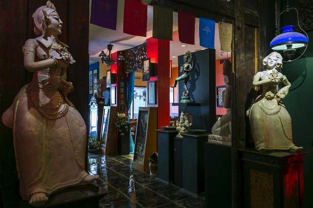 Dhanesvara Holistic Unique Homestay Wonotjolo Buitenkant foto