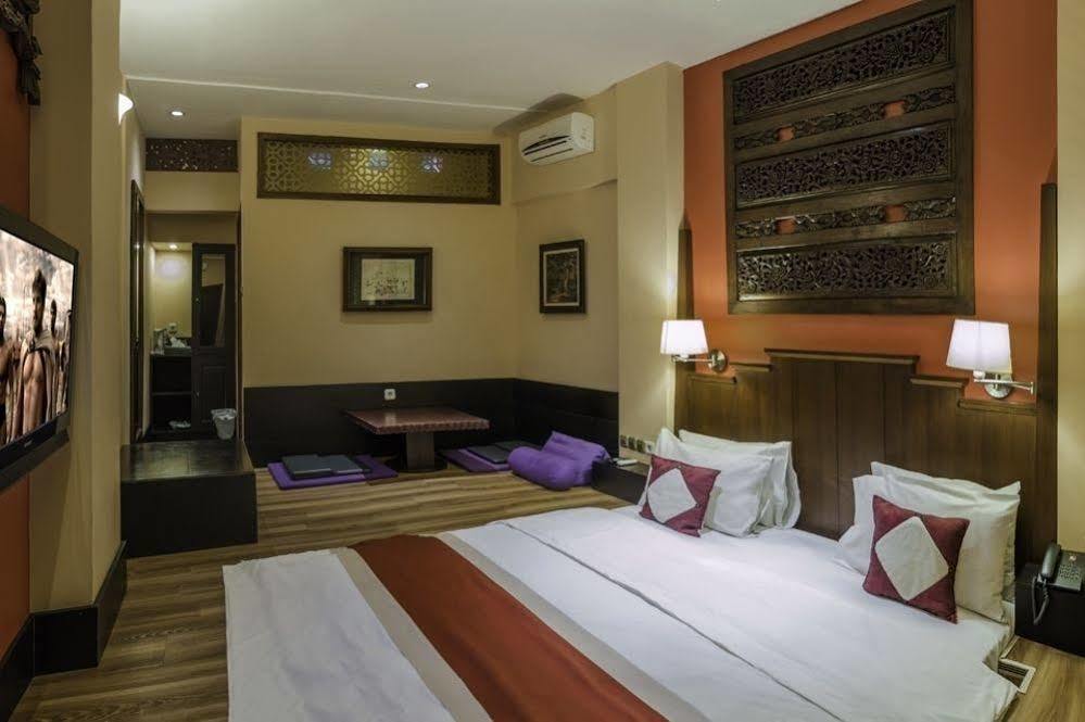 Dhanesvara Holistic Unique Homestay Wonotjolo Buitenkant foto