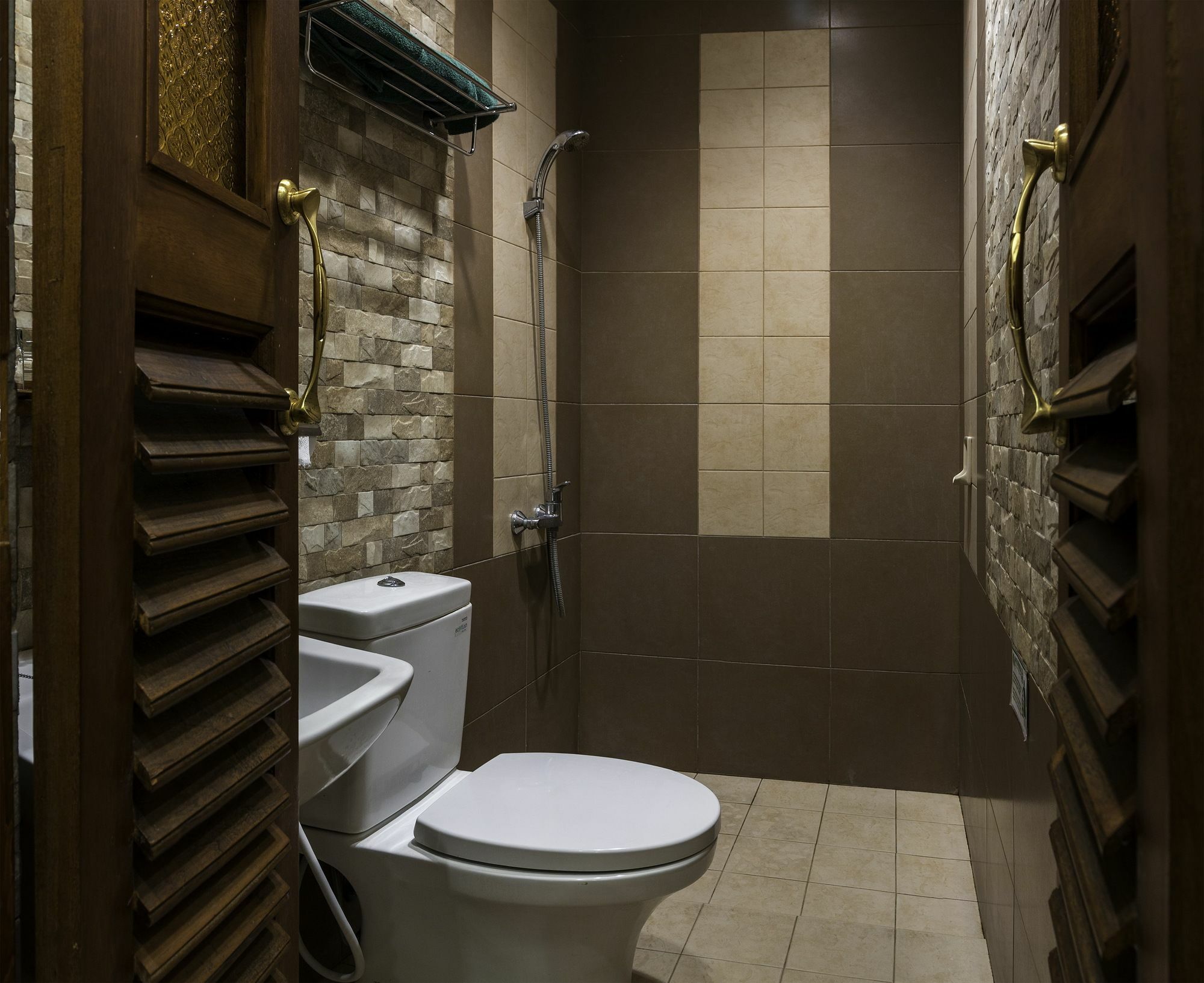 Dhanesvara Holistic Unique Homestay Wonotjolo Buitenkant foto