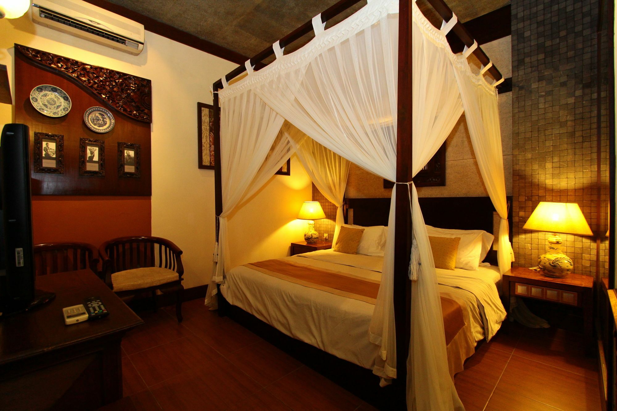 Dhanesvara Holistic Unique Homestay Wonotjolo Buitenkant foto